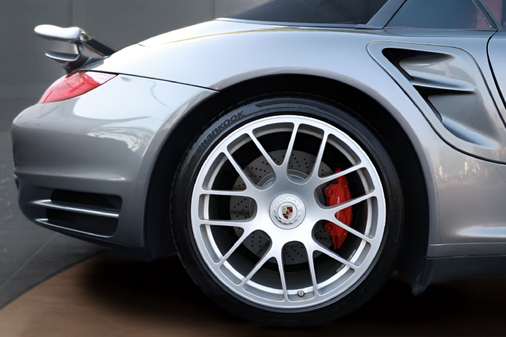 Used 2010 Porsche 911 Turbo AWD/4WD image 23