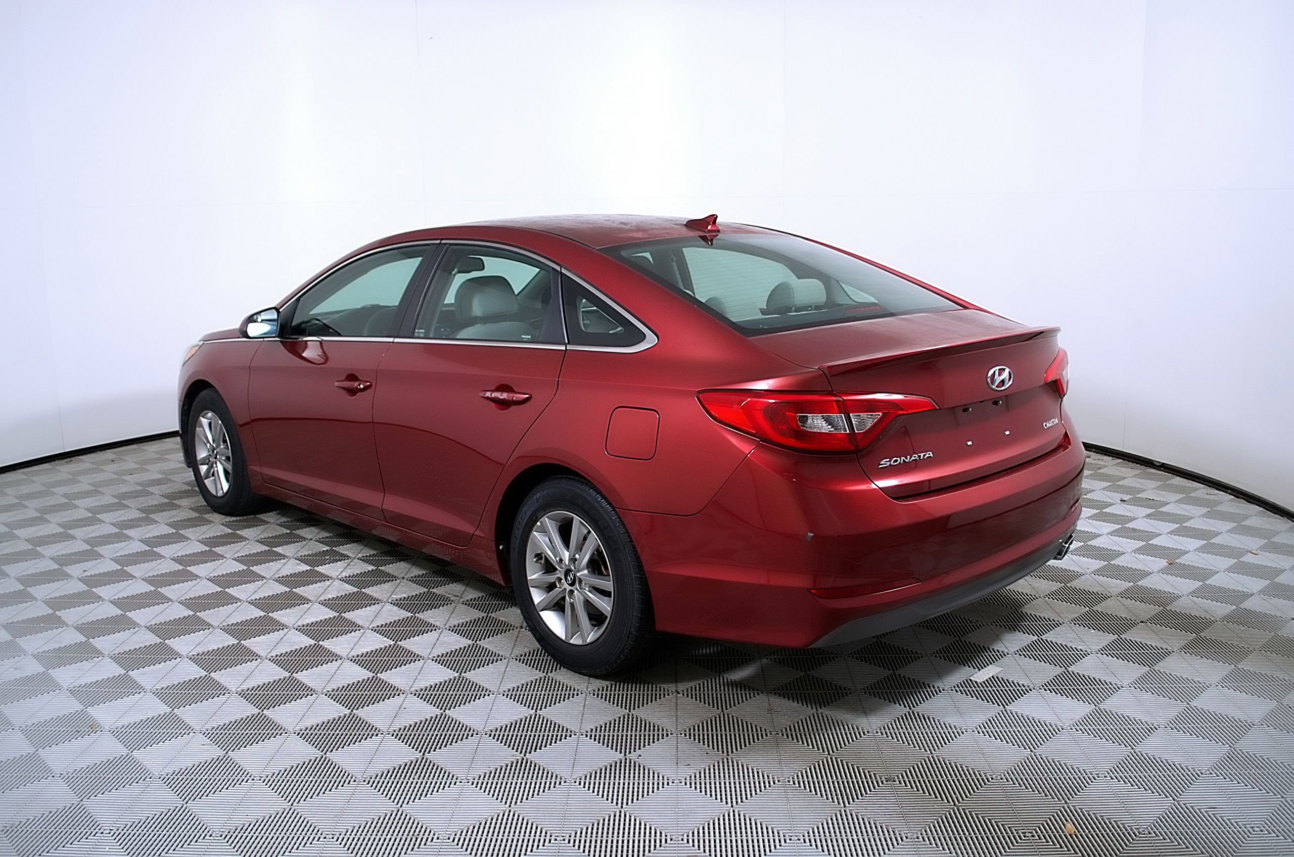Used 2016 Hyundai Sonata SE FWD image 9