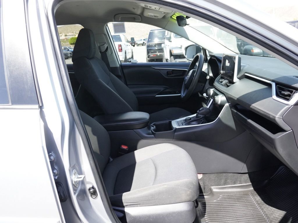 Used 2023 Toyota RAV4 LE AWD/4WD image 22