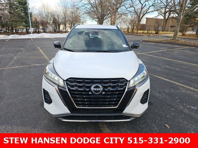 Used 2024 Nissan Kicks SR image 9