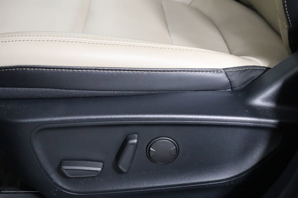 Used 2020 Ford Escape SEL FWD image 24