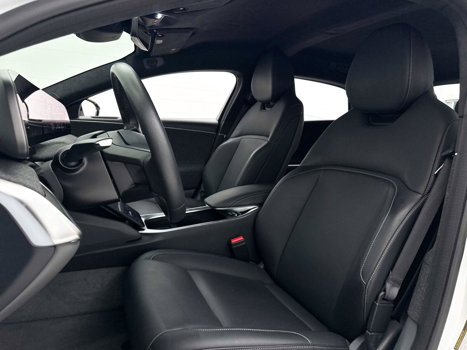 Used 2024 Lucid Air Pure RWD image 18