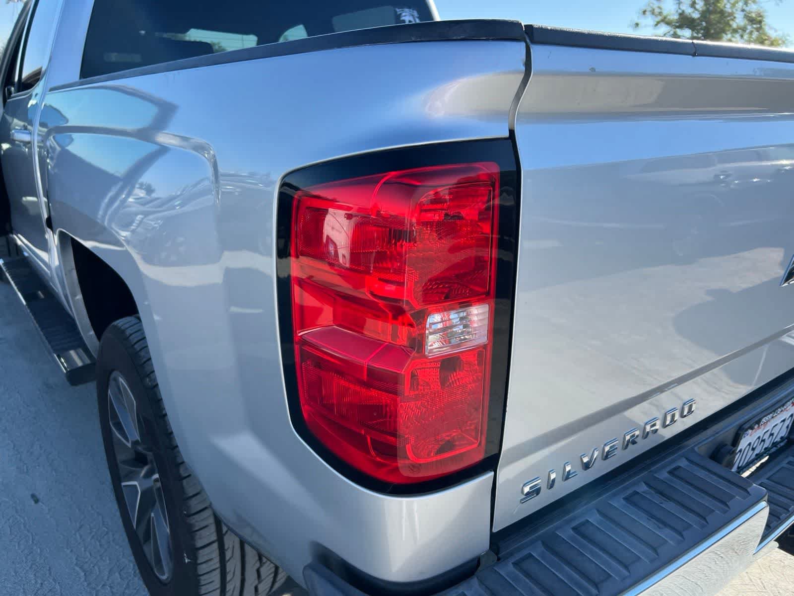 Used 2018 Chevrolet Silverado 1500 LT w/ All Star Edition RWD image 10