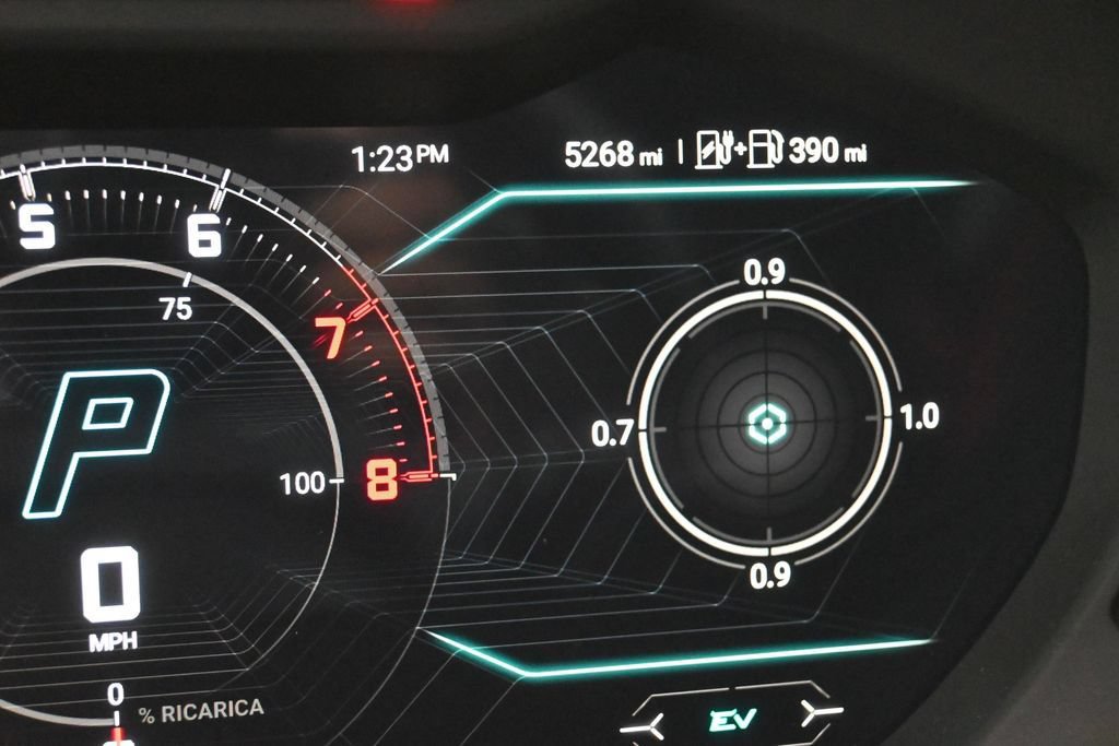 Used 2025 Lamborghini Urus SE AWD/4WD image 18