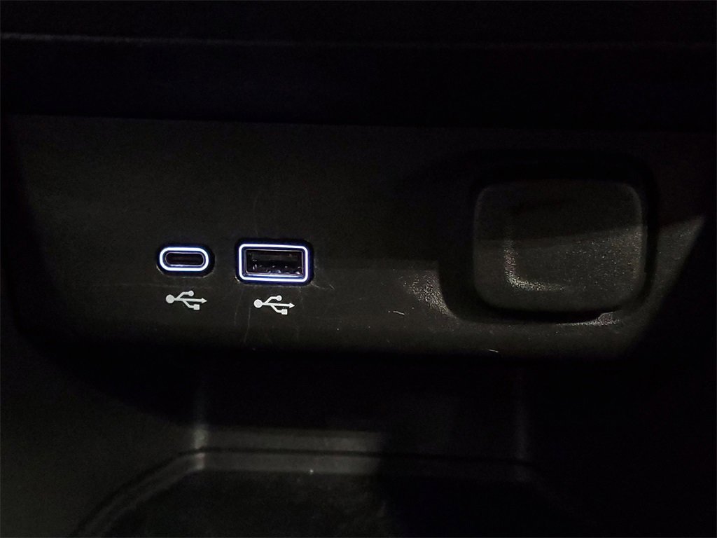 Used 2025 Buick Envista Preferred image 23