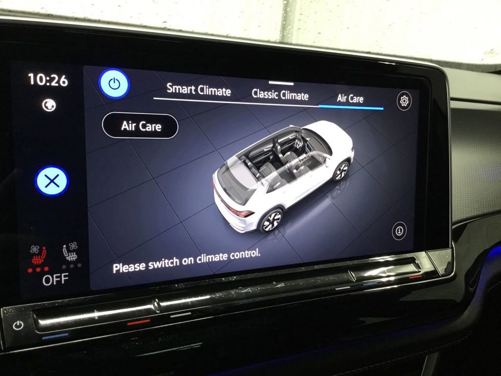 Used 2024 Volkswagen Atlas Cross Sport SEL R-Line AWD/4WD image 28