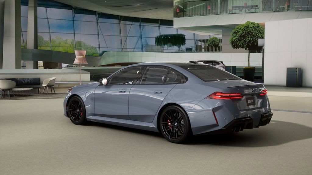 New 2026 BMW M5 image 2