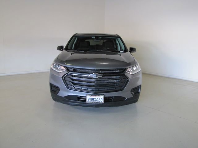 Used 2020 Chevrolet Traverse LS w/ LPO, Black Accent Package FWD image 2