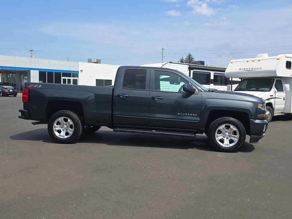 Used 2019 Chevrolet Silverado 1500 LT w/ All Star Edition AWD/4WD image 7