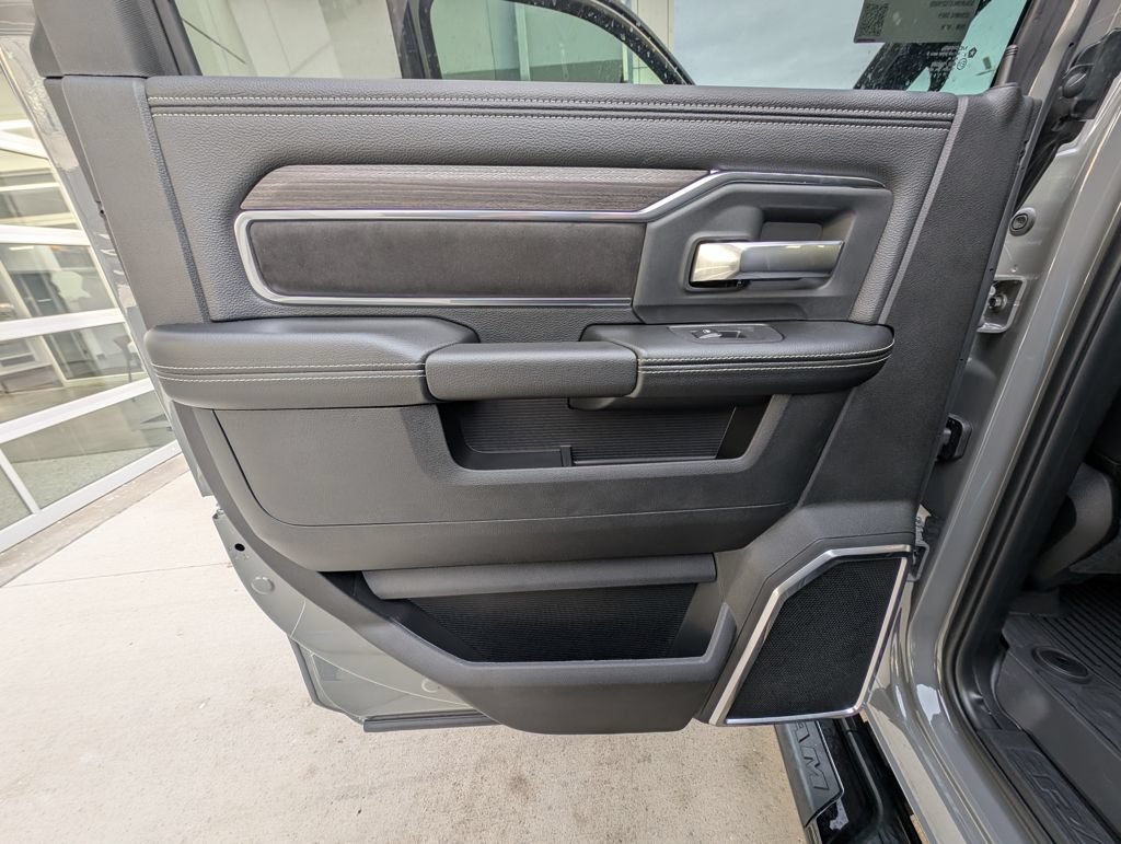New 2026 RAM 2500 Laramie w/ Night Edition AWD/4WD image 47