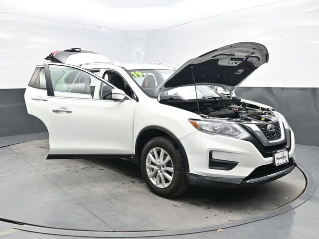 Used 2019 Nissan Rogue SV AWD/4WD image 43