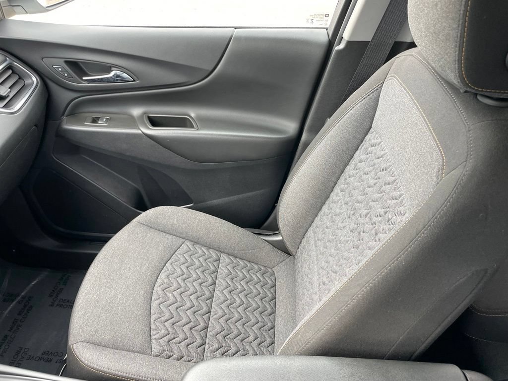 Used 2024 Chevrolet Equinox LT AWD/4WD image 18