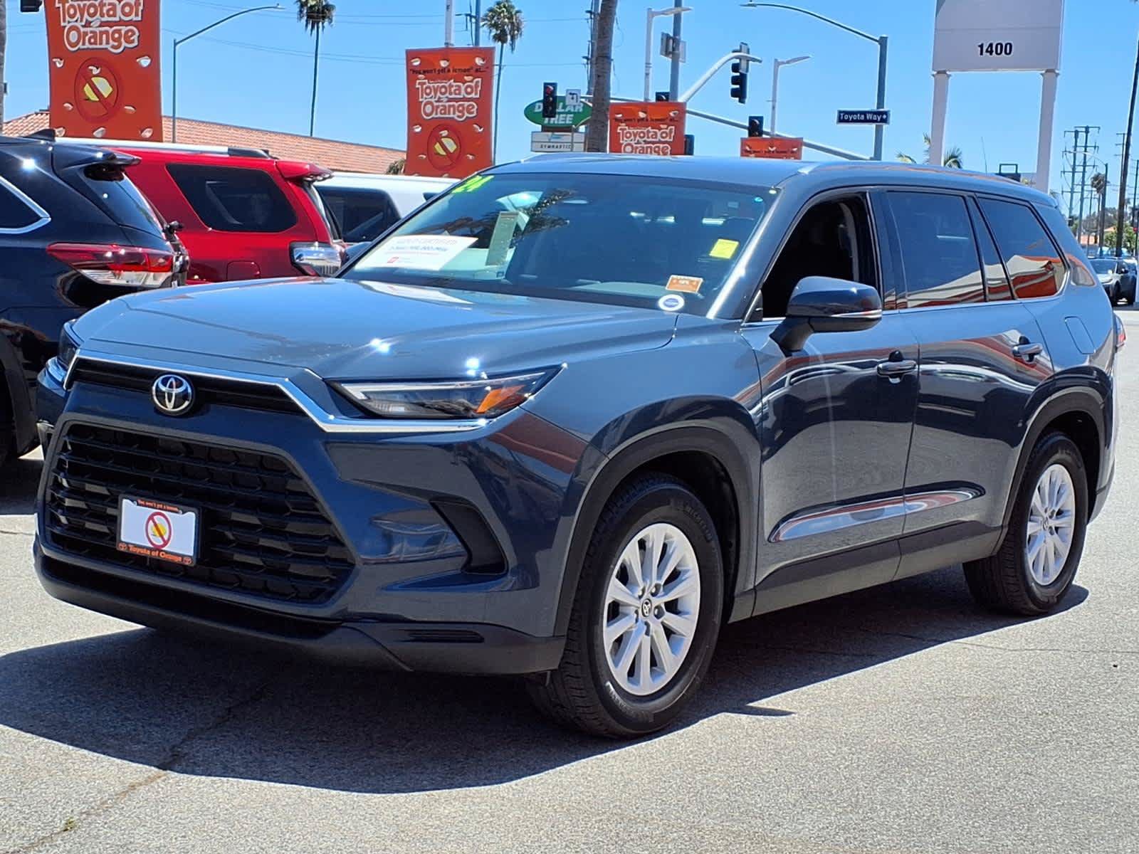 Certified 2024 Toyota Grand Highlander FWD image 3