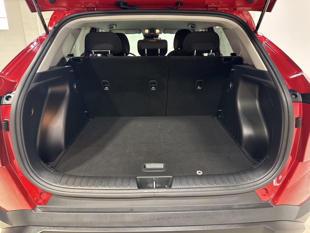 Used 2025 Hyundai Kona SEL image 32