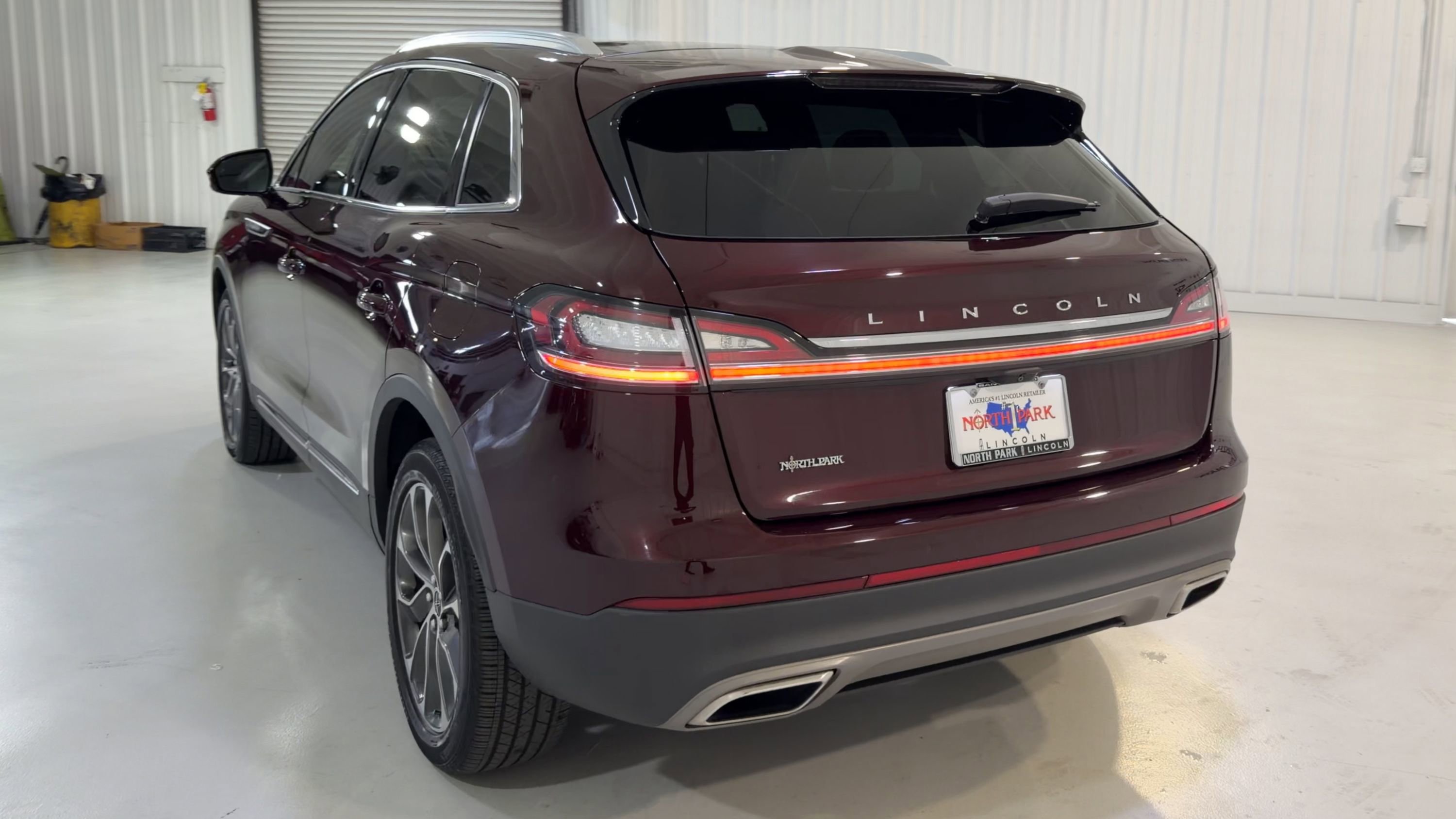 Used 2023 Lincoln Nautilus Reserve AWD/4WD image 8