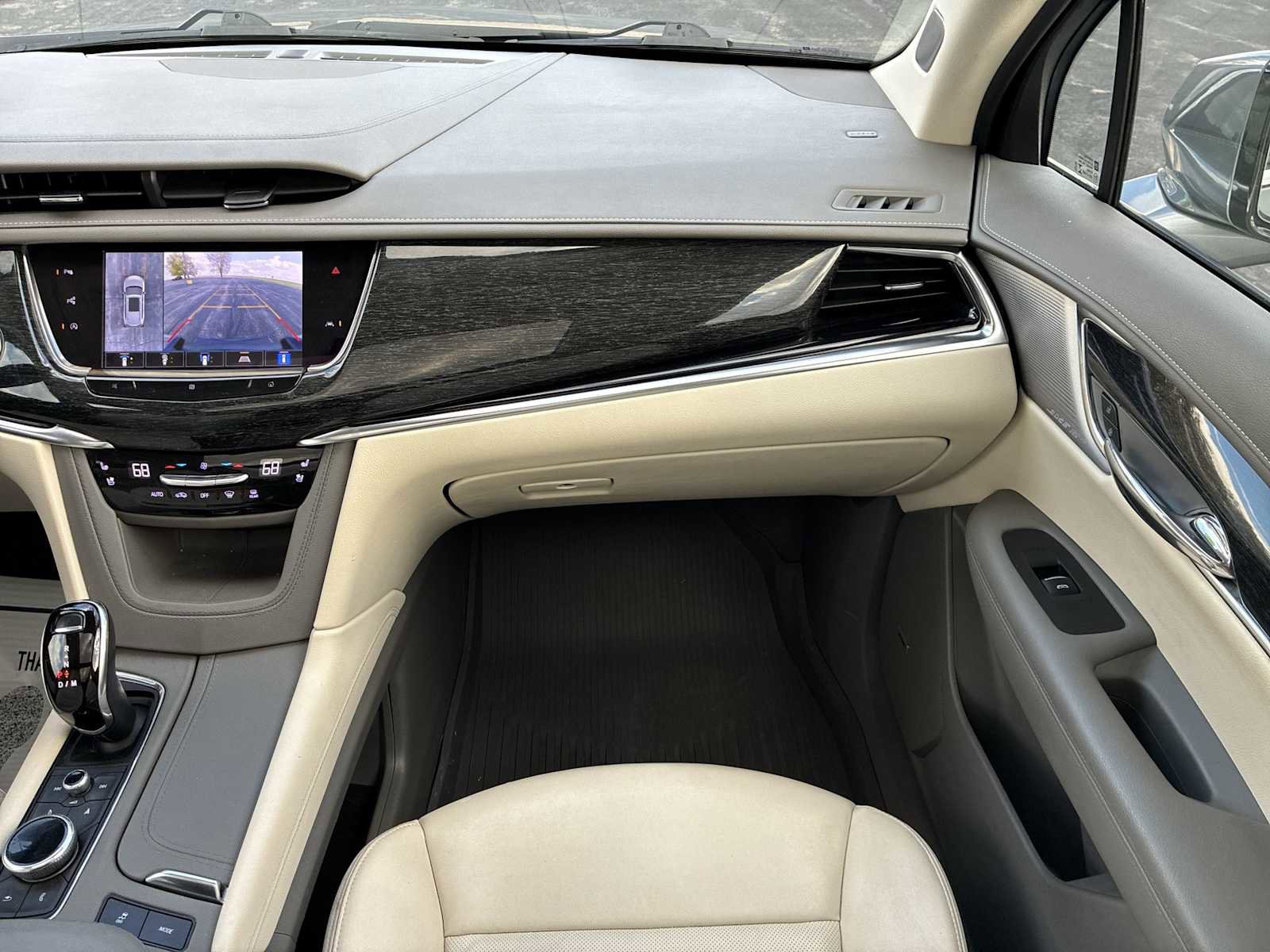 Used 2021 Cadillac XT6 Premium Luxury image 29