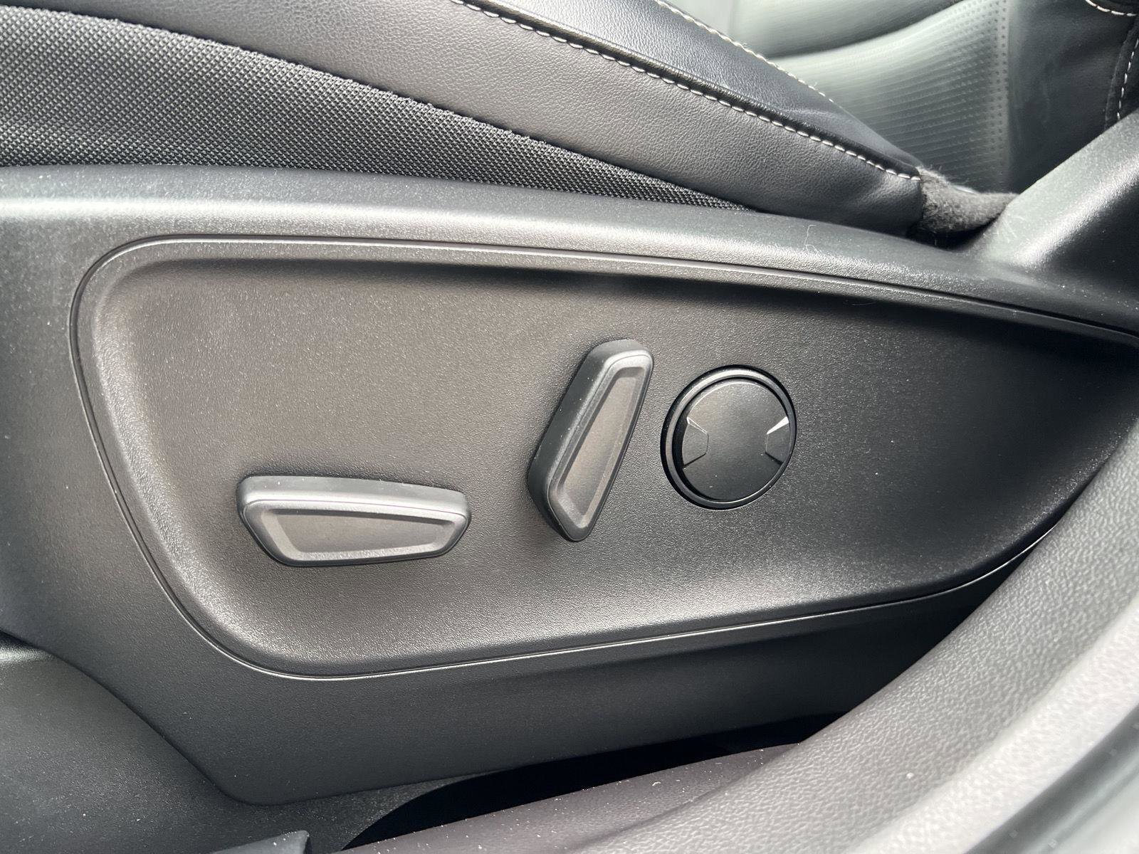 Used 2023 Ford Escape Platinum image 21