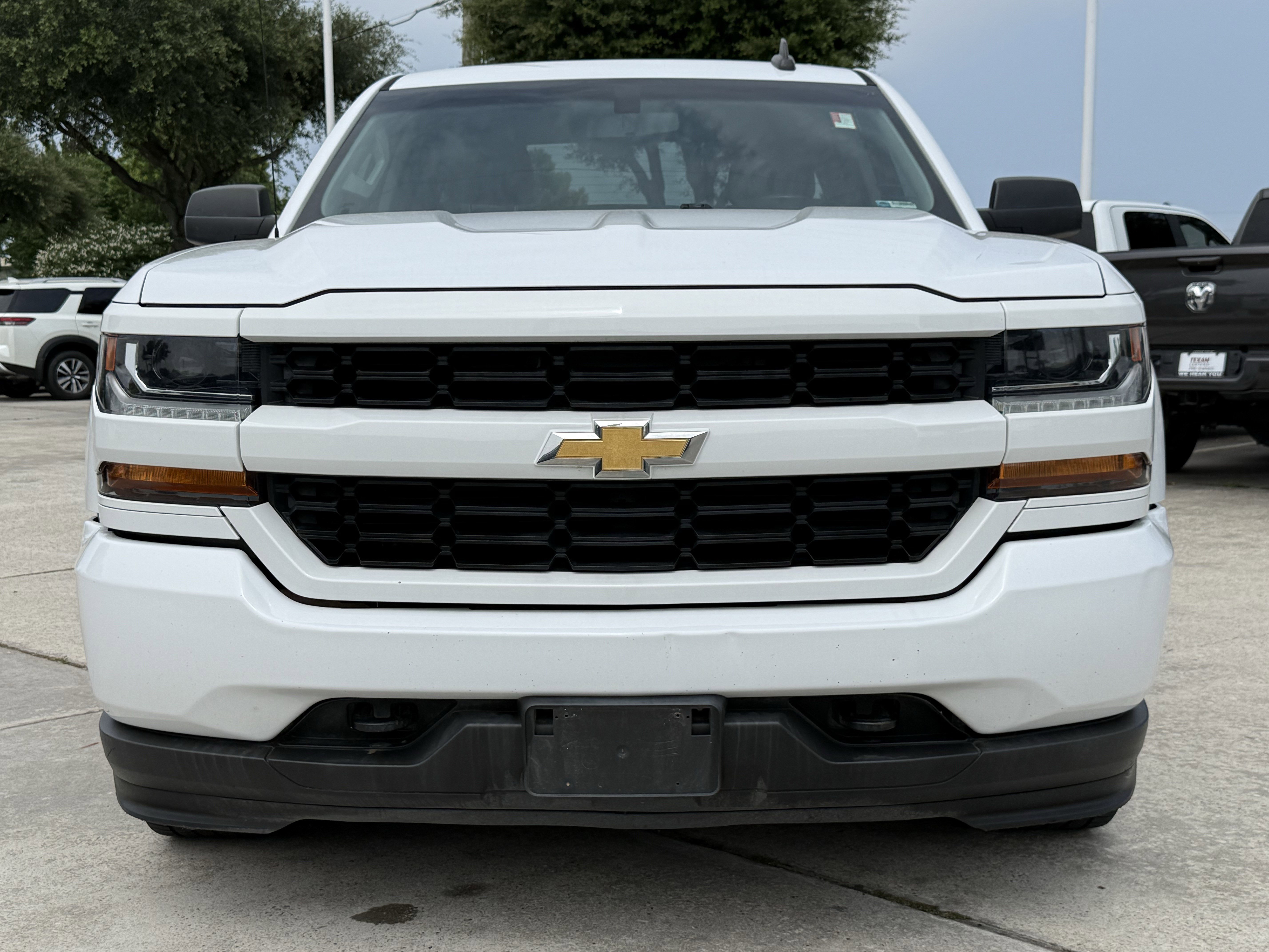Used 2018 Chevrolet Silverado 1500 Custom w/ Texas Edition RWD image 10