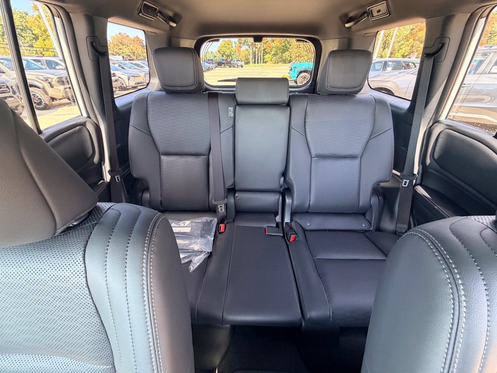New 2027 Toyota Land Cruiser w/ Premium Package AWD/4WD image 27