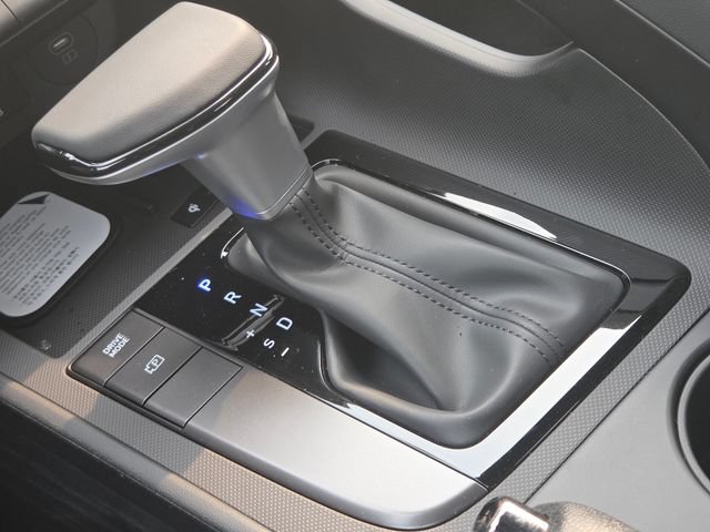 New 2026 Hyundai Elantra Sport FWD image 32