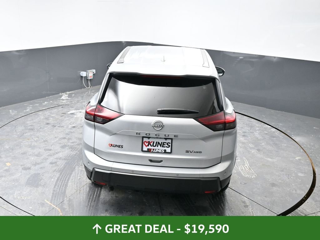Used 2024 Nissan Rogue SV image 49