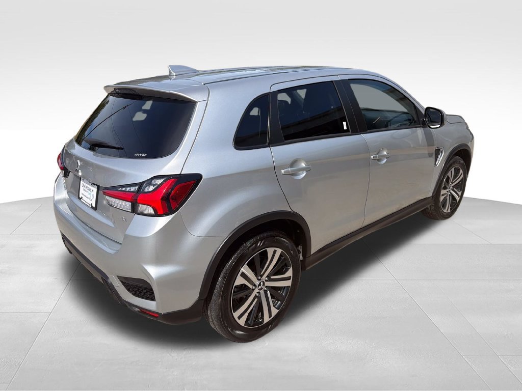 Used 2026 Mitsubishi Outlander Sport SE AWD/4WD image 5
