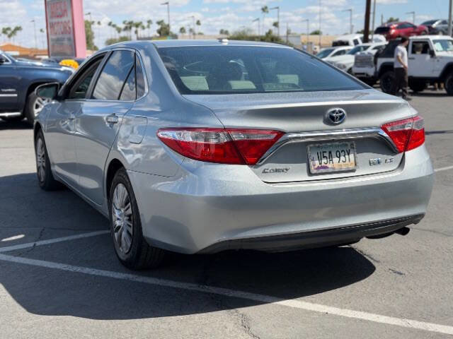 Used 2015 Toyota Camry LE image 5