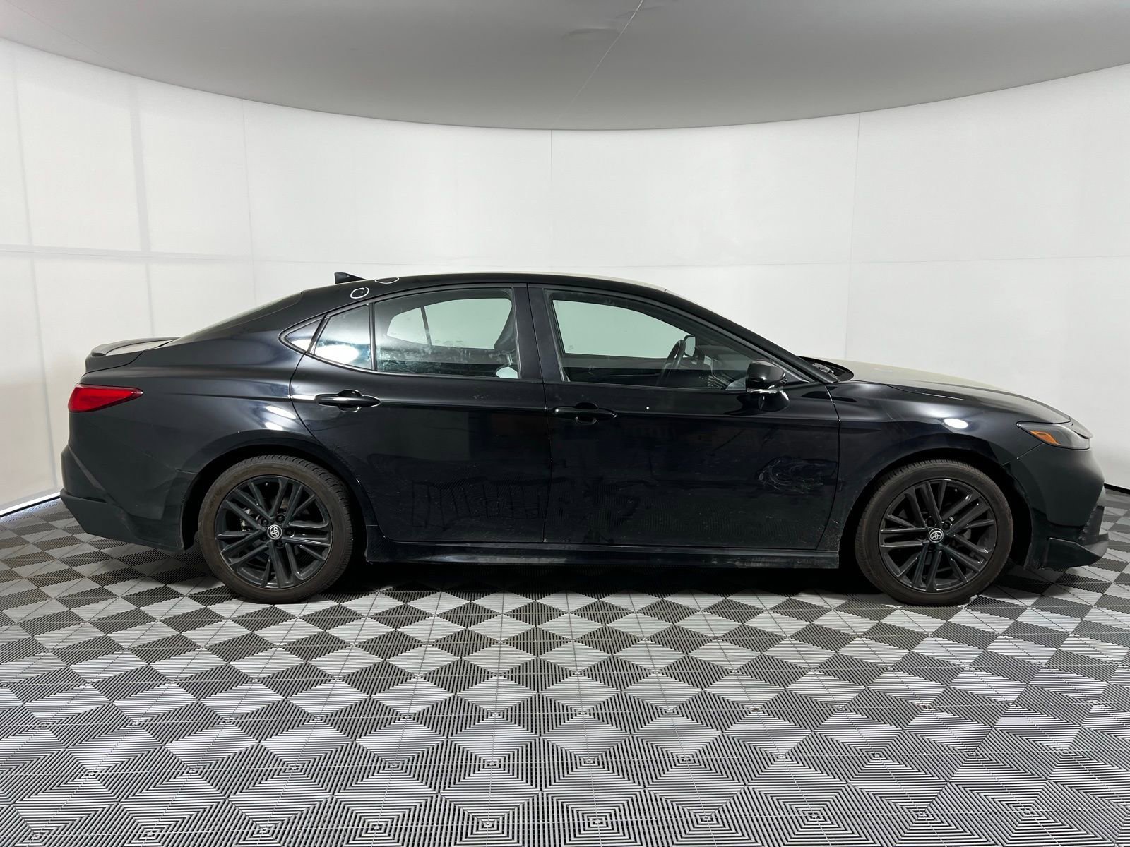 Certified 2025 Toyota Camry LE image 4