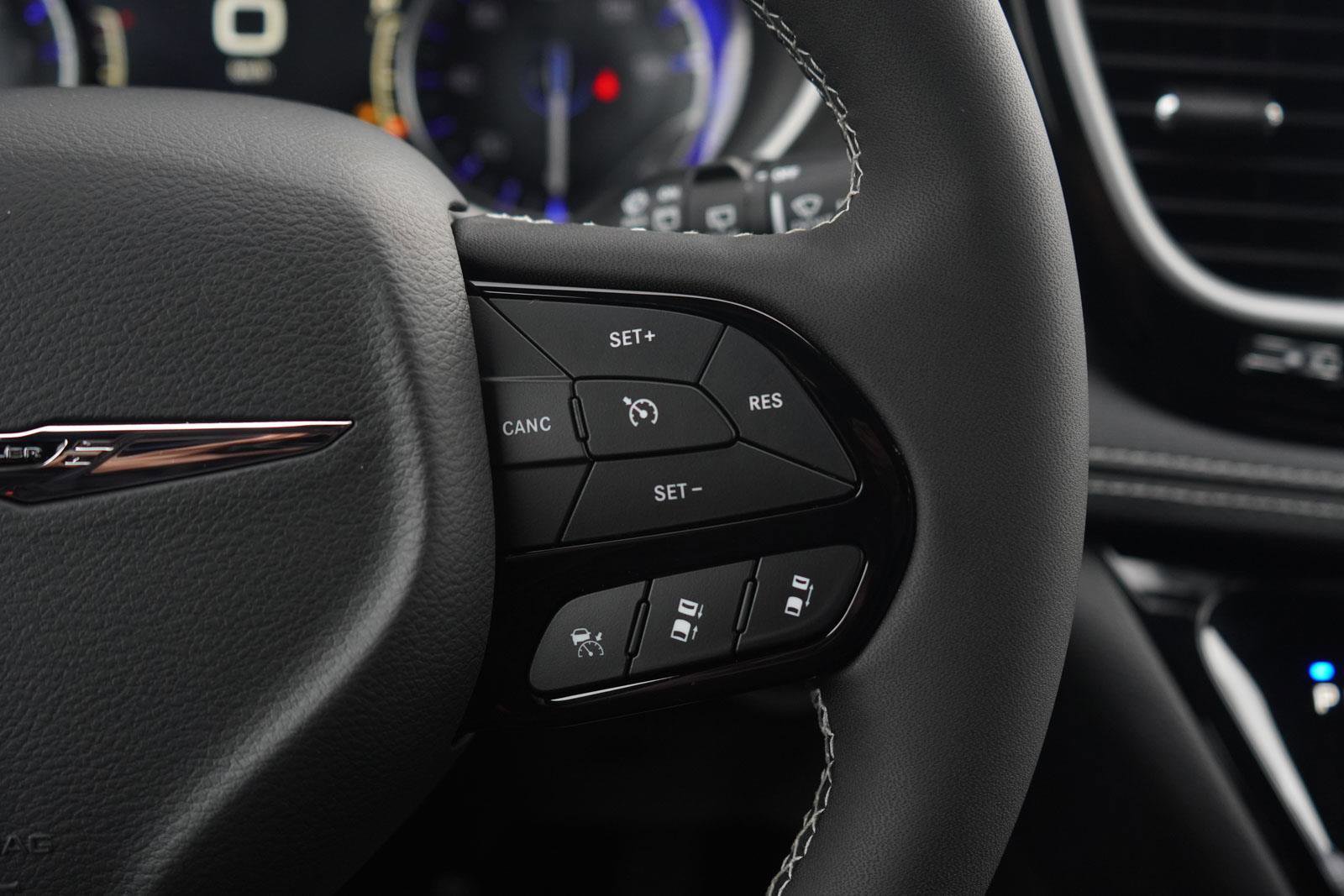 New 2026 Chrysler Pacifica Select w/ S Appearance Package image 16