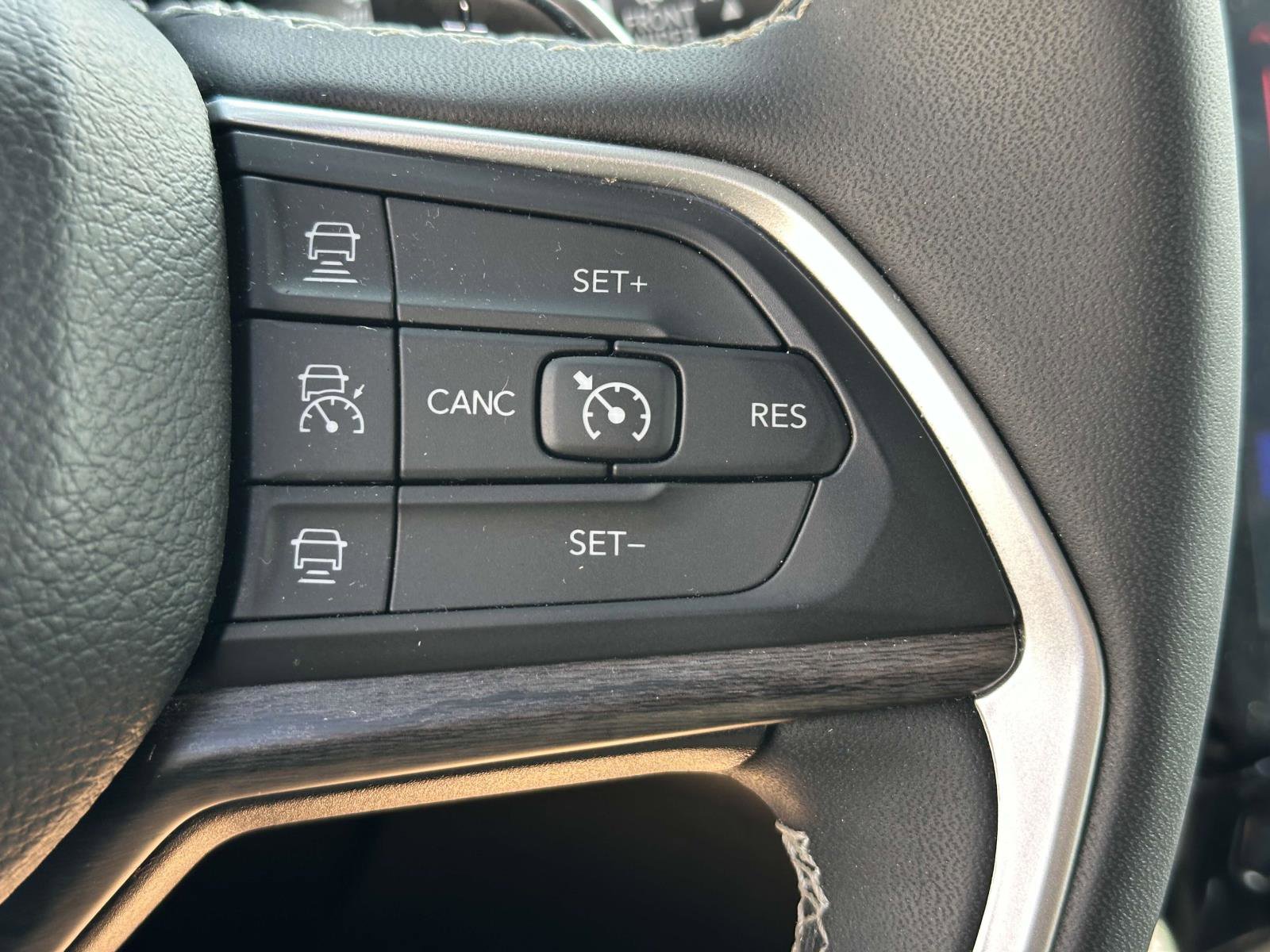 Used 2024 Jeep Grand Cherokee Limited 4xe image 24