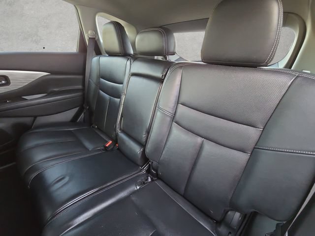 Used 2015 Nissan Murano Platinum w/ Platinum Technology Package FWD image 22