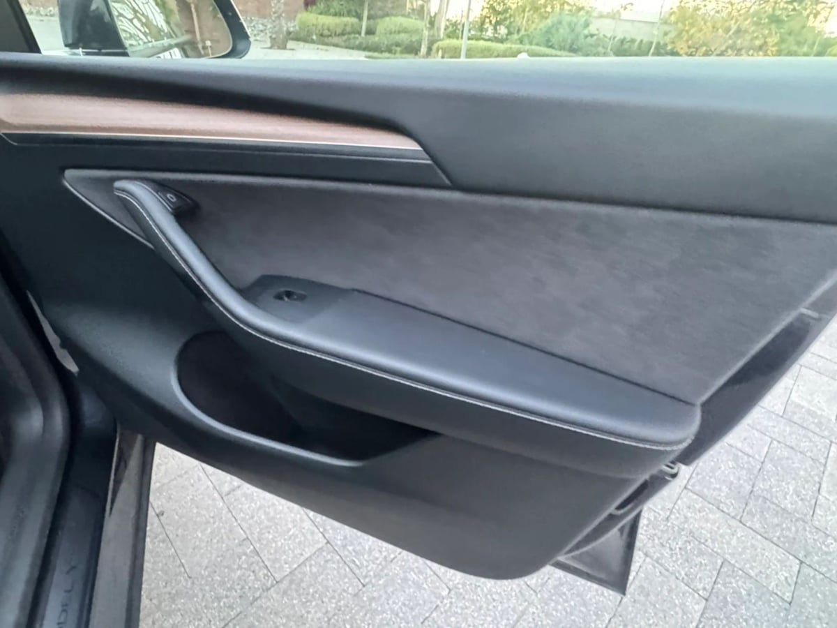 Used 2024 Tesla Model Y Long Range RWD image 26