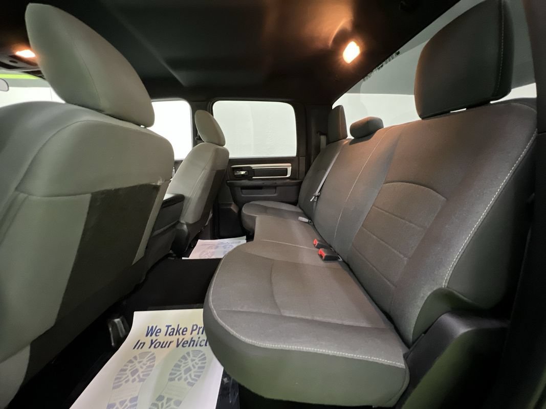 Used 2024 RAM 1500 Warlock AWD/4WD image 26