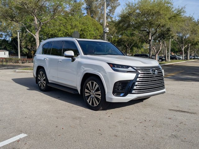 New 2026 Lexus LX 700h Luxury image 6