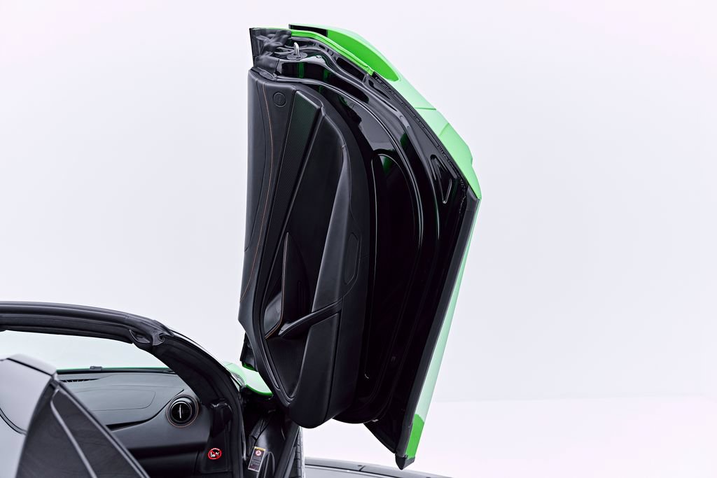 Used 2025 McLaren 750S Spider RWD image 55