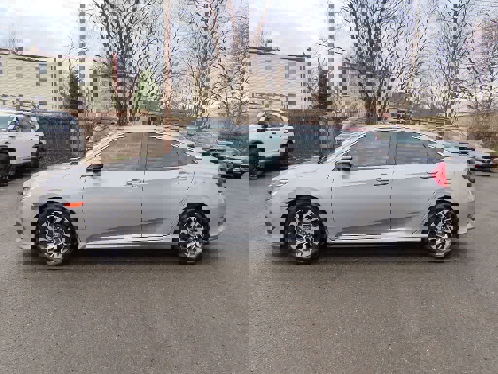 Used 2017 Honda Civic EX image 3