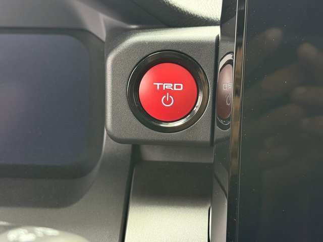 Used 2025 Toyota 4Runner TRD Off-Road Premium image 16