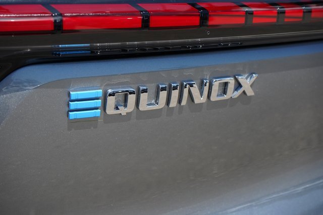 New 2025 Chevrolet Equinox EV LT image 13