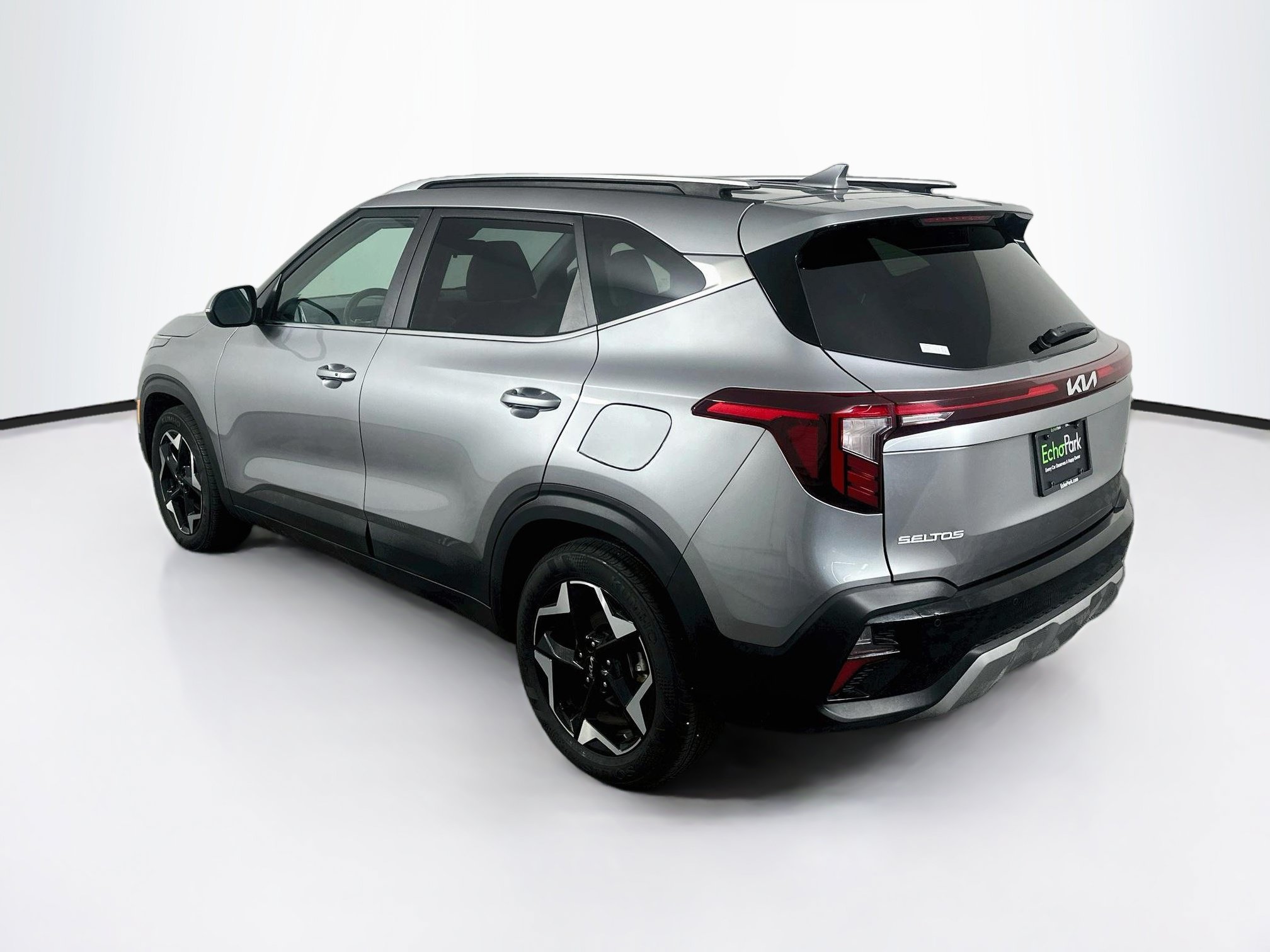 Used 2026 Kia Seltos EX FWD image 5