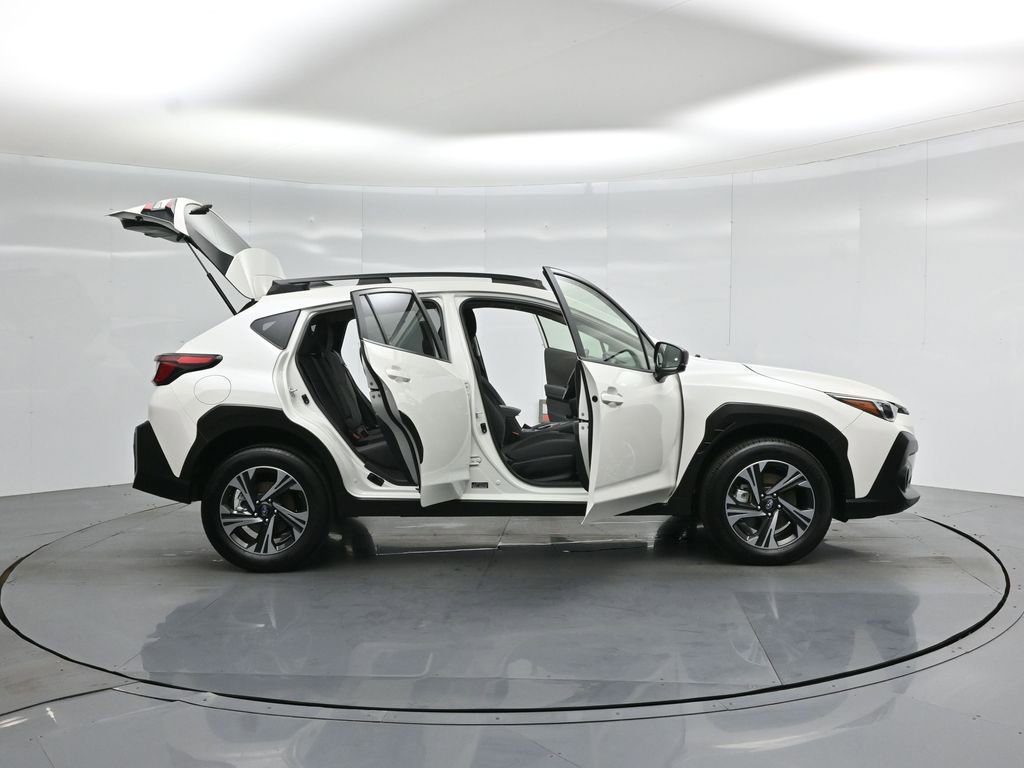 Used 2025 Subaru Crosstrek 2.0i Premium w/ Crosstrek Mirror Package AWD/4WD image 5