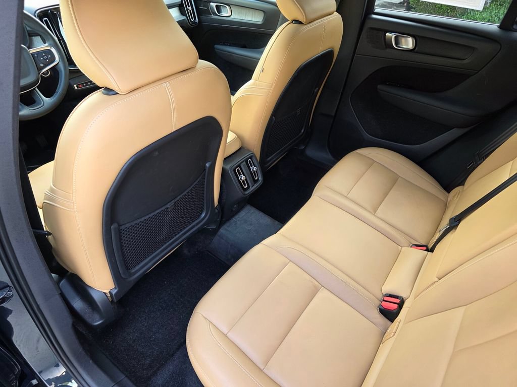 Used 2020 Volvo XC40 T5 Inscription w/ Protection Package Premier AWD/4WD image 14