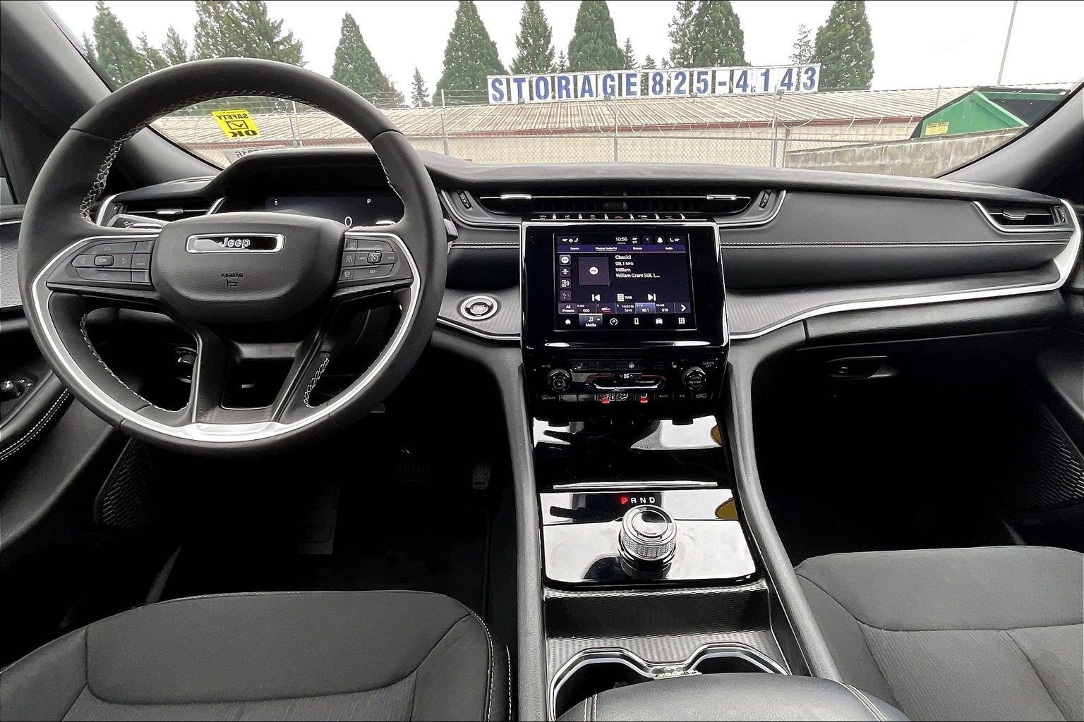 Used 2025 Jeep Grand Cherokee Laredo X w/ Luxury Tech Group I image 15