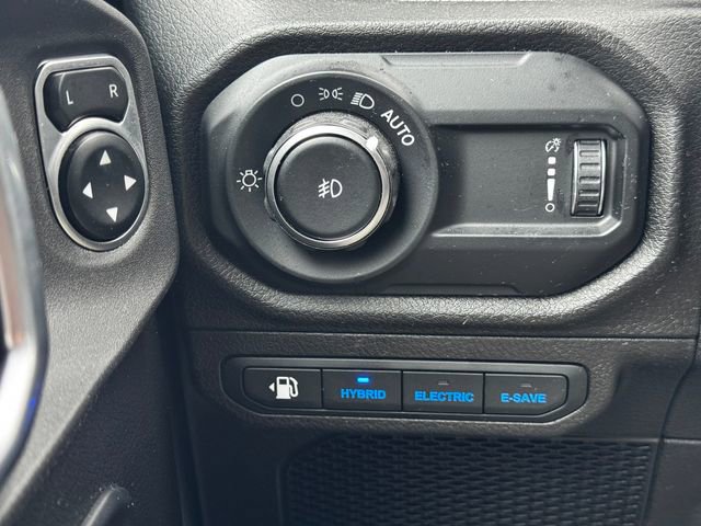 Used 2024 Jeep Wrangler Unlimited w/ Convenience Group image 24
