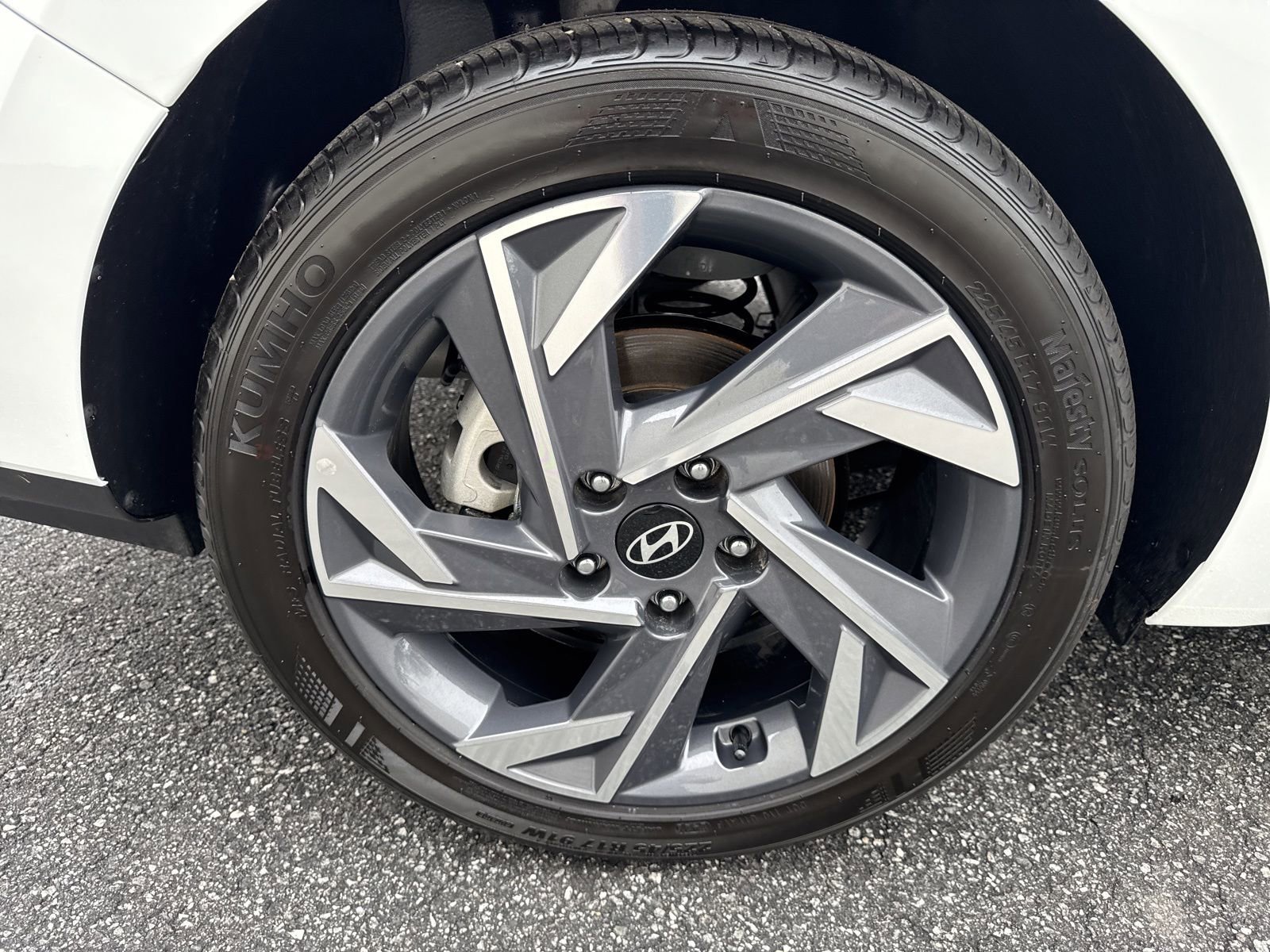 Certified 2025 Hyundai Elantra Sport image 9