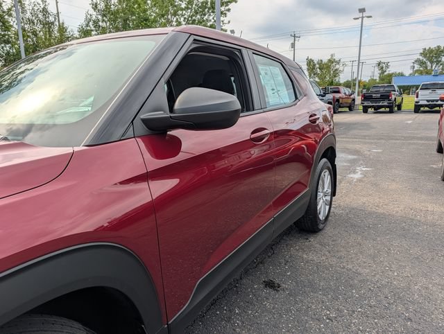 Used 2023 Chevrolet TrailBlazer LS AWD/4WD image 4