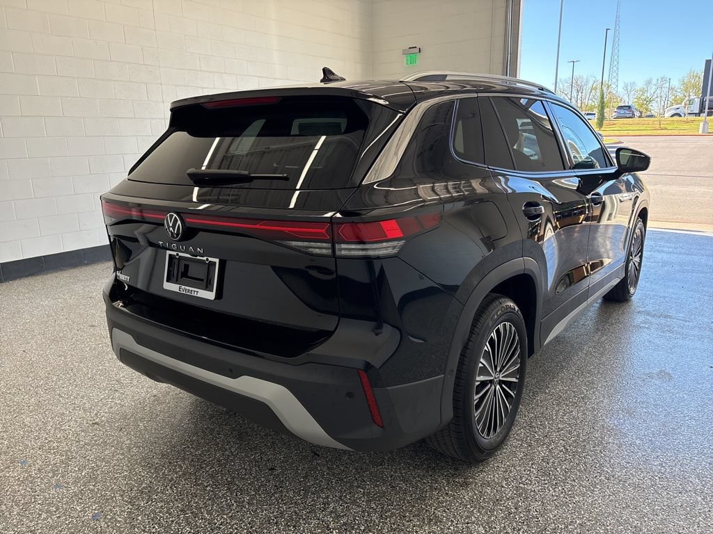New 2026 Volkswagen Tiguan S FWD image 5