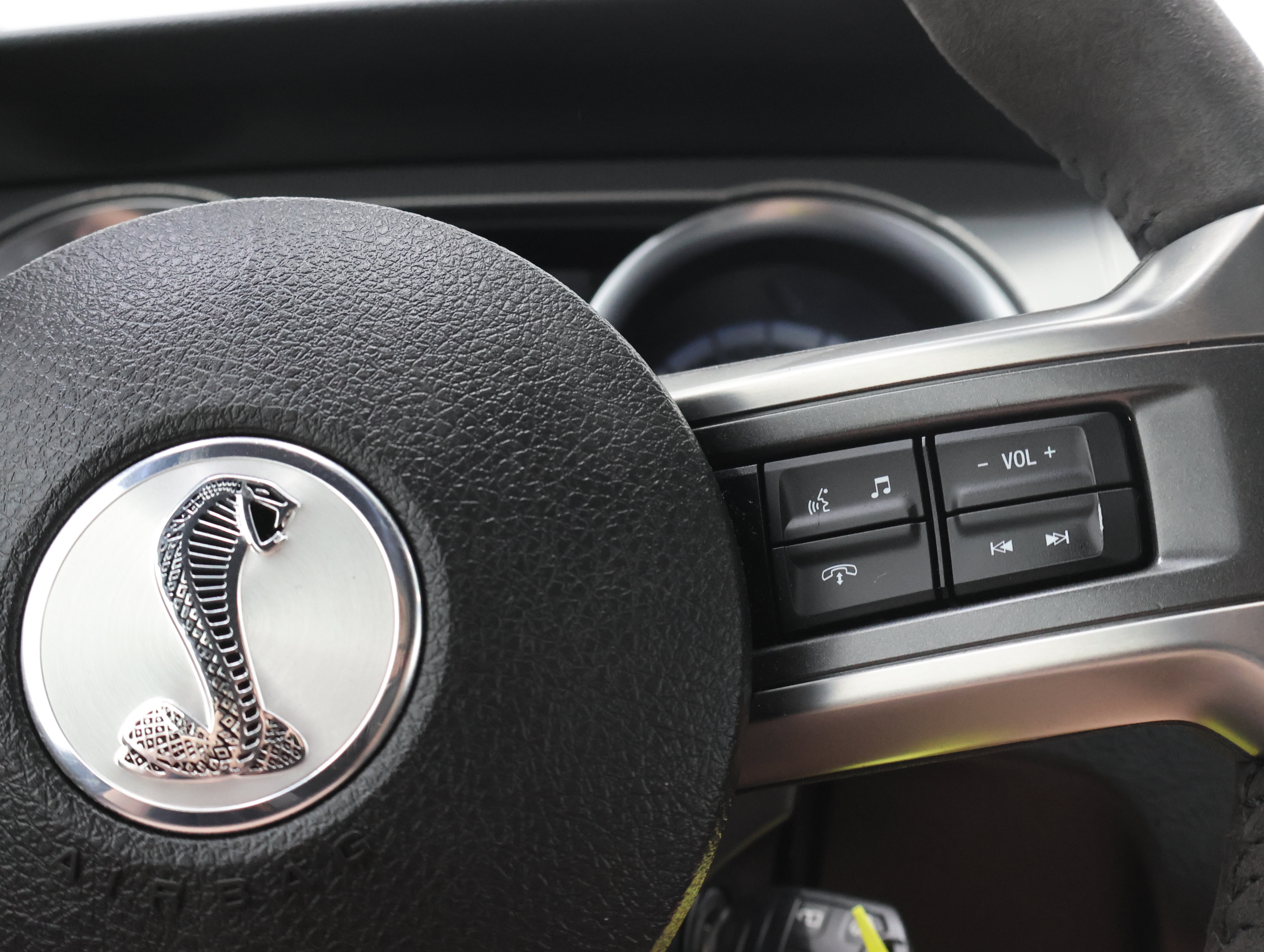 Used 2014 Ford Mustang Shelby GT500 RWD image 13