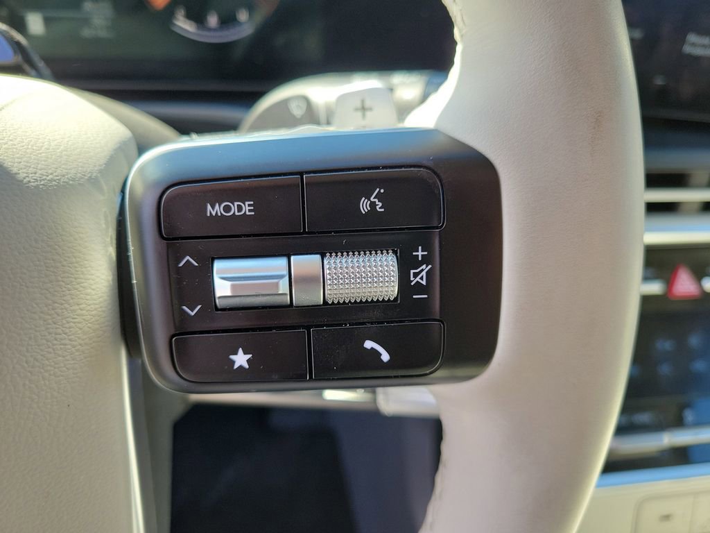 Certified 2025 Hyundai Santa Fe SEL image 26