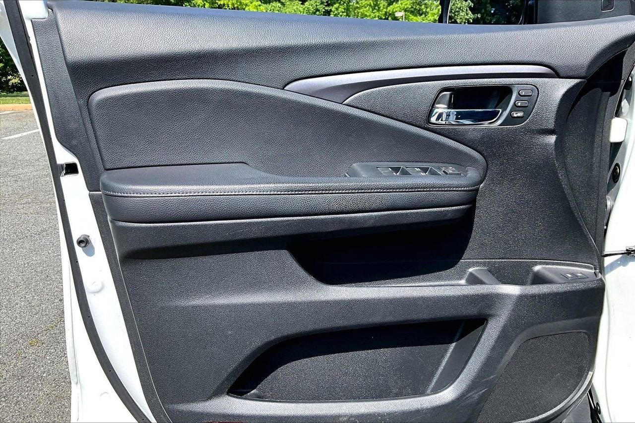 Used 2021 Honda Pilot Special Edition image 26