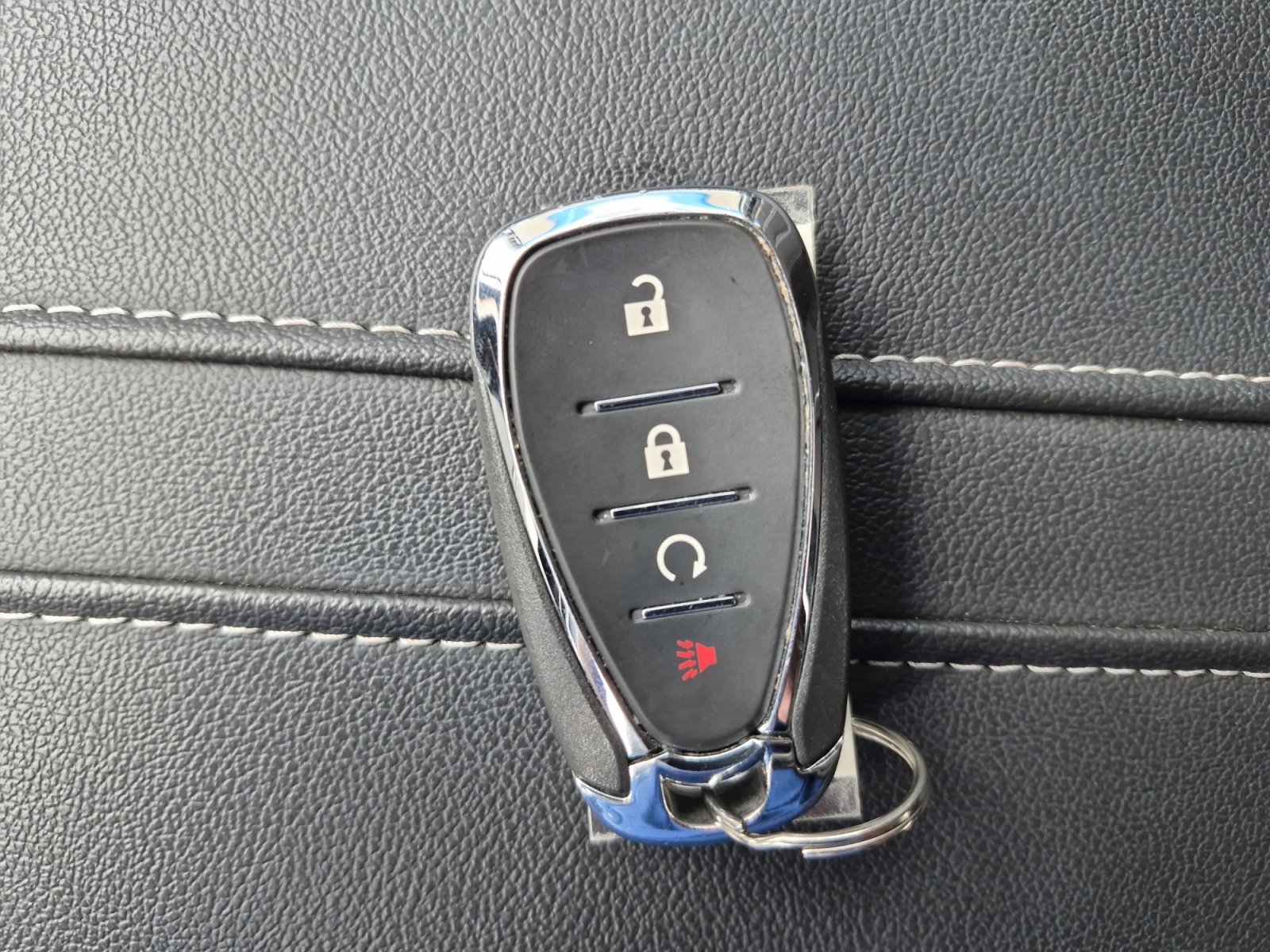 Used 2025 Chevrolet Blazer LT FWD image 30